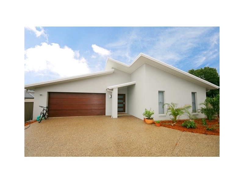 121 Botanical Cct, Banora Point NSW 2486