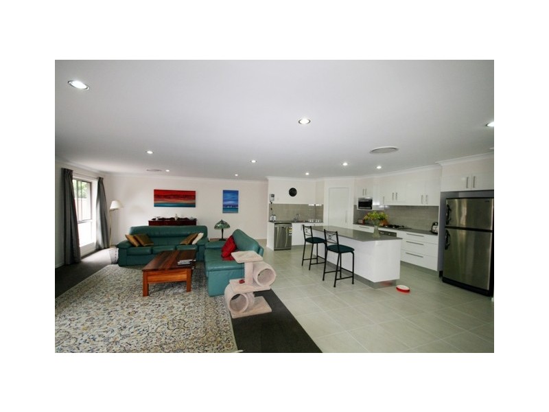 121 Botanical Cct, Banora Point NSW 2486