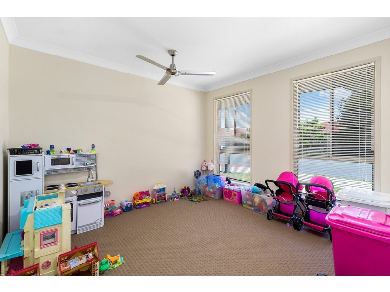 26 Seabreeze Boulevard, Pottsville NSW 2489