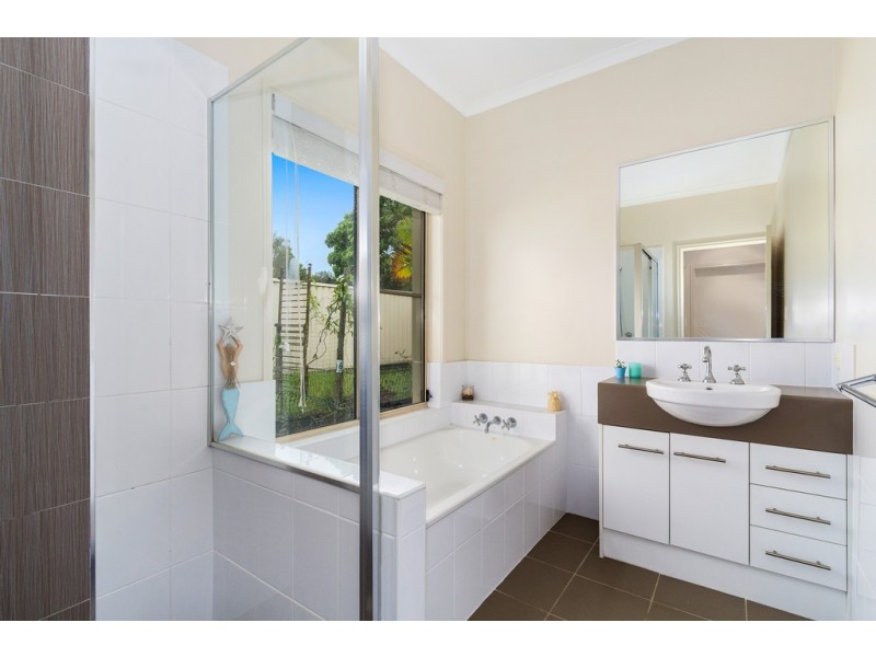 8 Sugar Glider Drive, Pottsville NSW 2489