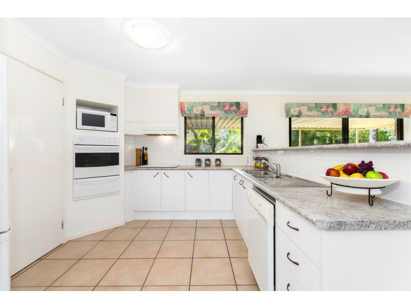 42 Riversdale Boulevard, Banora Point NSW 2486