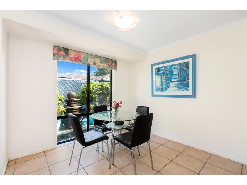 42 Riversdale Boulevard, Banora Point NSW 2486