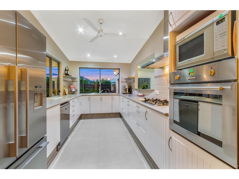 11 Moonee Street, Pottsville NSW 2489