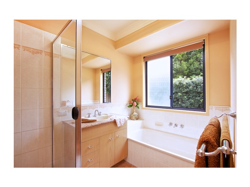 2 Medoc Place, Tweed Heads South NSW 2486