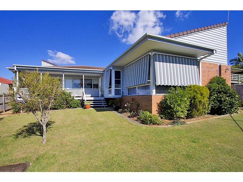28 Oakland Pde, Banora Point NSW 2486