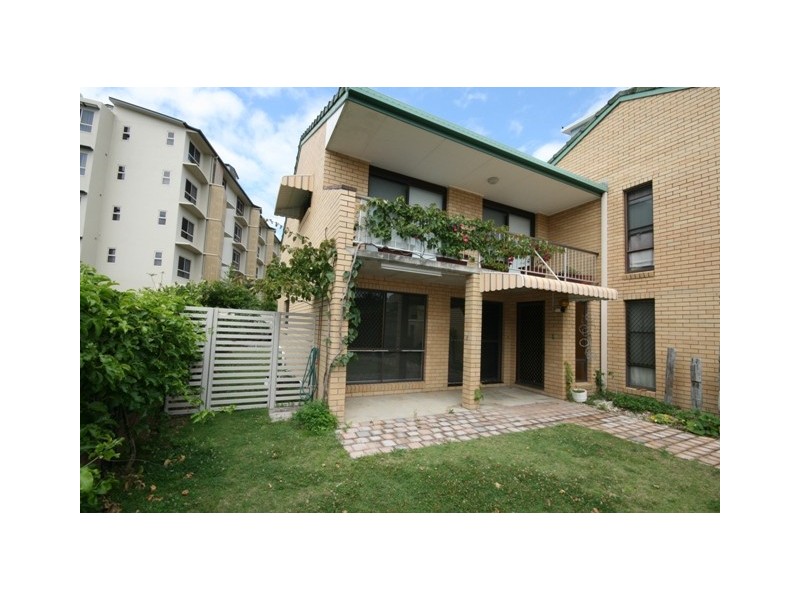 2 / 8 McGregor Crescent, Tweed Heads NSW 2485