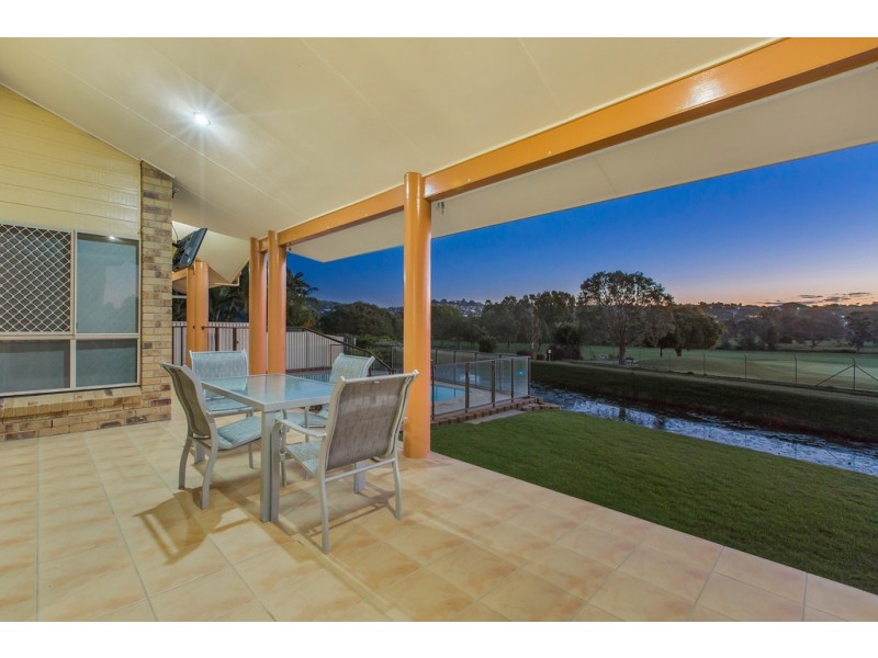 135 Darlington Drive, Banora Point NSW 2486