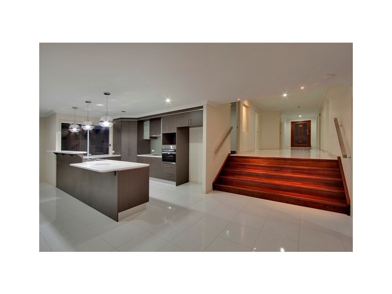 2 Westwood St, Banora Point NSW 2486