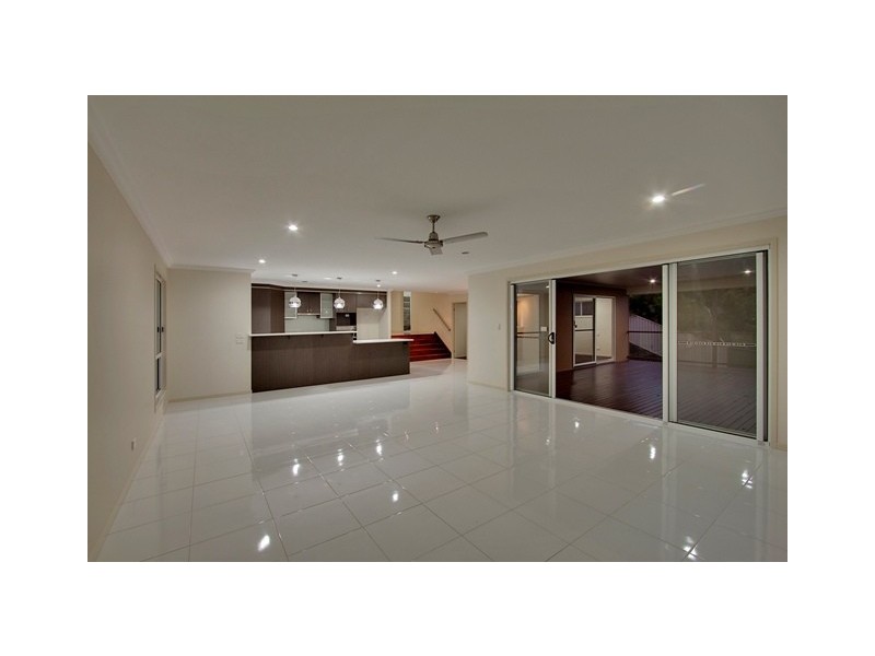 2 Westwood St, Banora Point NSW 2486