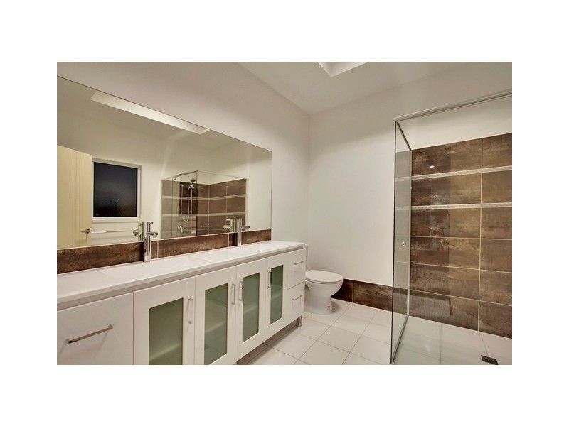 2 Westwood St, Banora Point NSW 2486