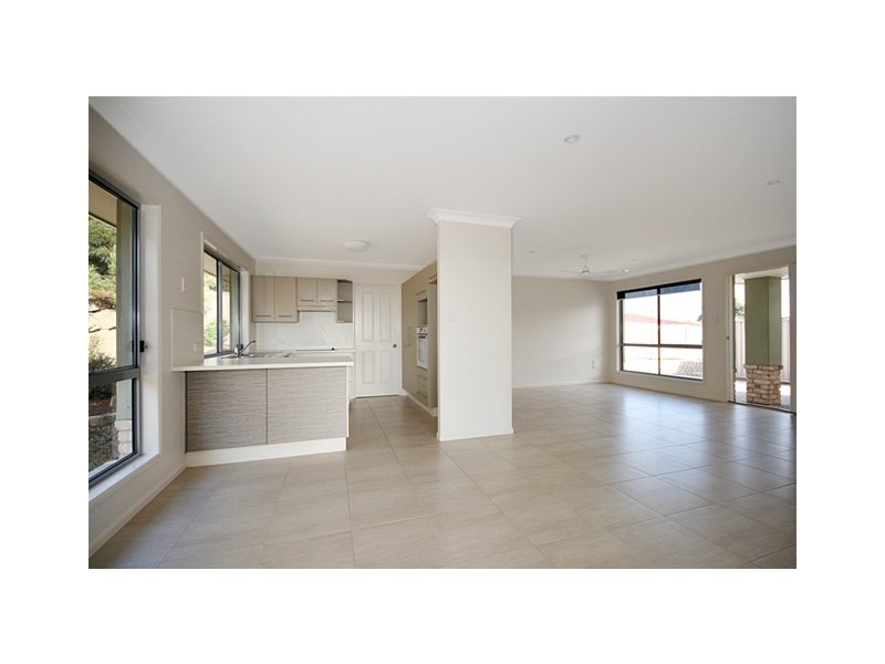 2 / 35 Newcastle Dr, Pottsville NSW 2489