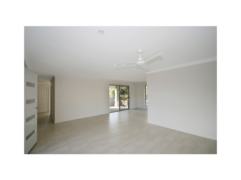 2 / 35 Newcastle Dr, Pottsville NSW 2489