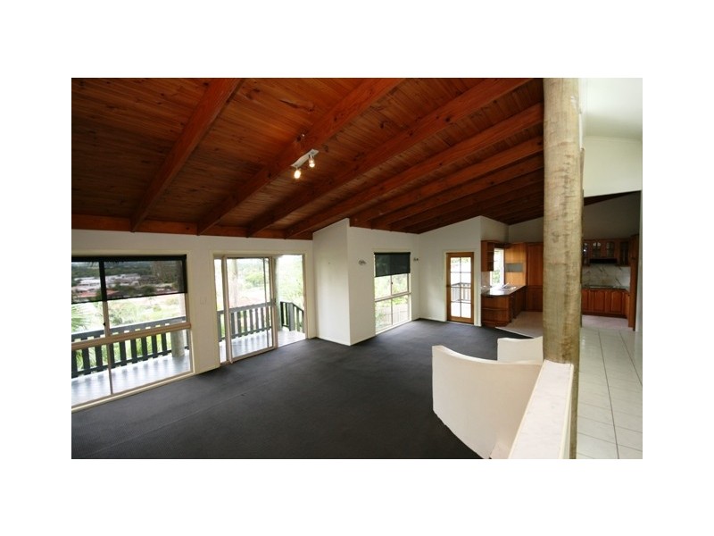 11 Mariners Crescent, Banora Point NSW 2486