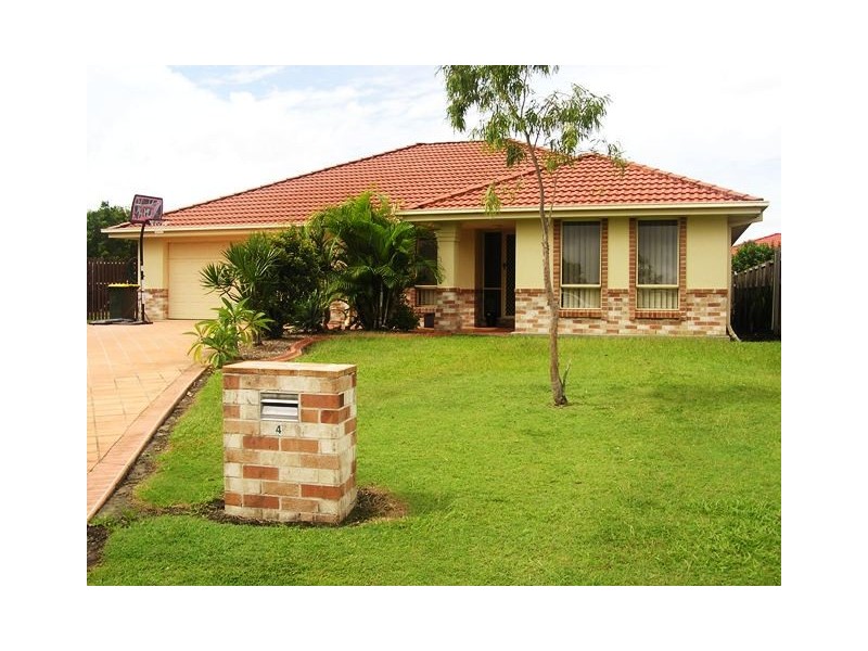 4 Ashgrove Place, Banora Point NSW 2486