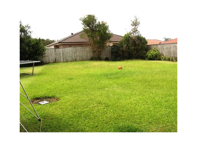 4 Ashgrove Place, Banora Point NSW 2486