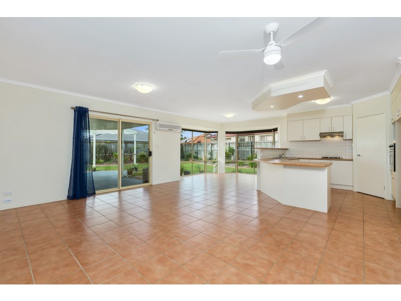 6 Magnolia Crescent, Banora Point NSW 2486