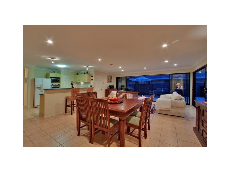 4 Birkdale Court, Banora Point NSW 2486