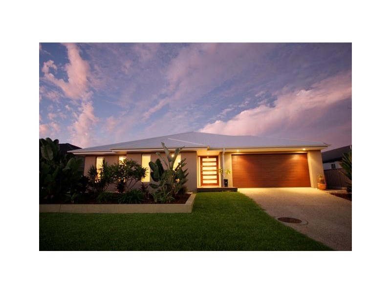 10 Nambucca Crescent, Pottsville NSW 2489