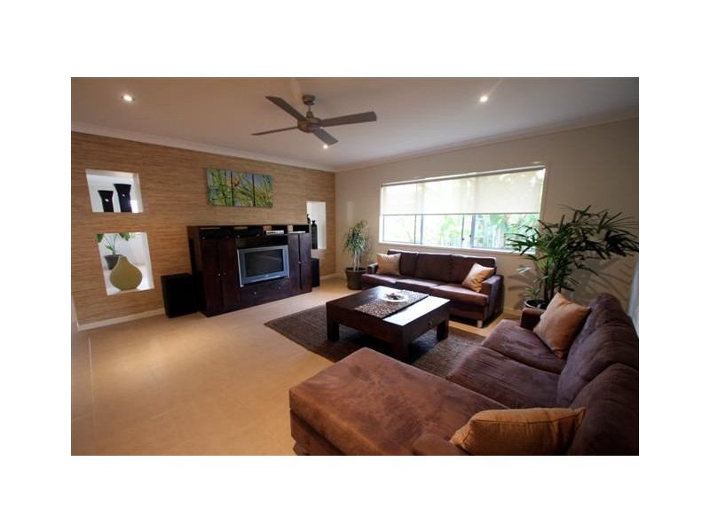 10 Nambucca Crescent, Pottsville NSW 2489