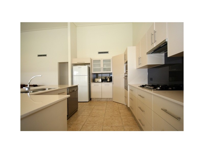 98 Botanical Cct, Banora Point NSW 2486