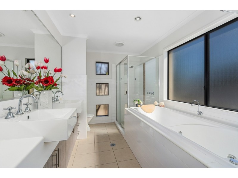 16 Everstar Street, Reedy Creek QLD 4227