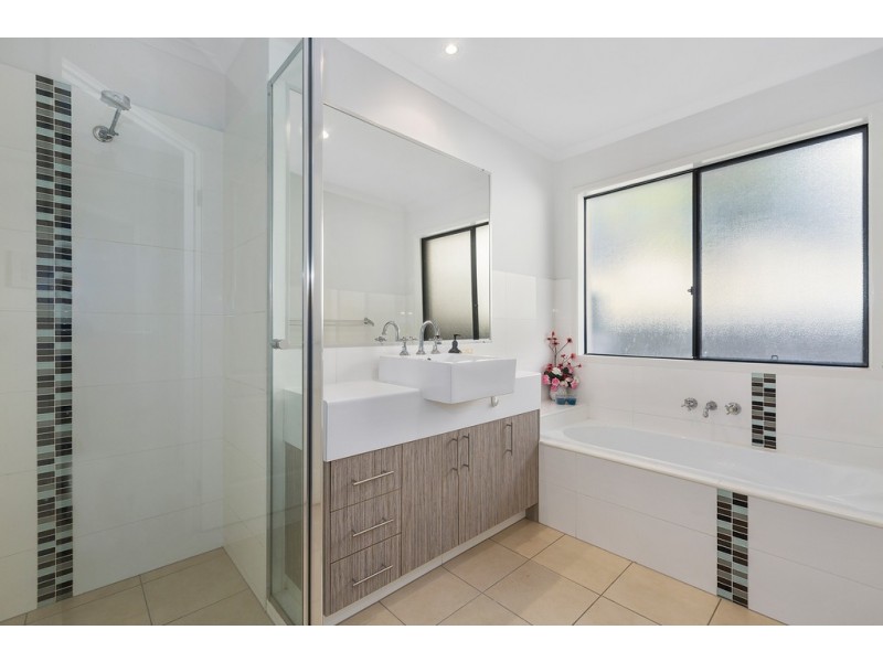 16 Everstar Street, Reedy Creek QLD 4227