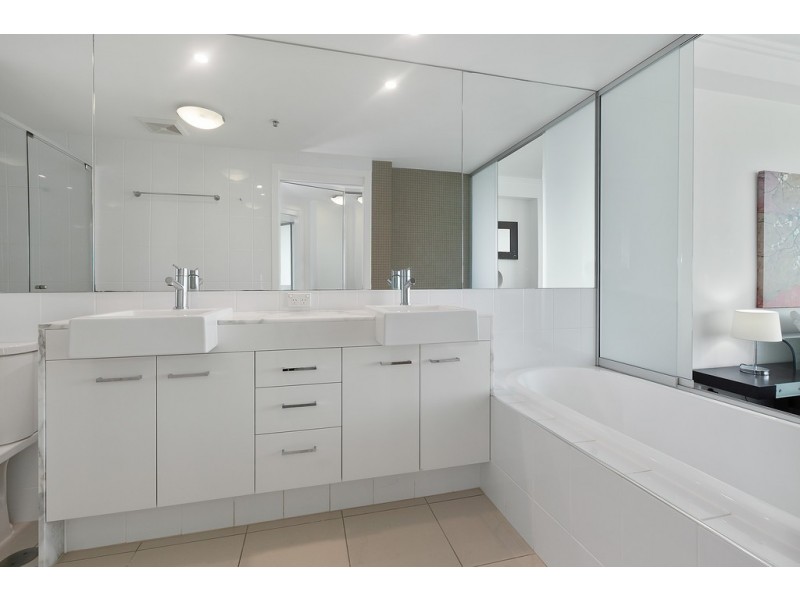 1305 / 120 Marine Parade, Coolangatta QLD 4225