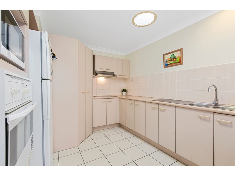 1 / 4 Parkland Place, Banora Point NSW 2486