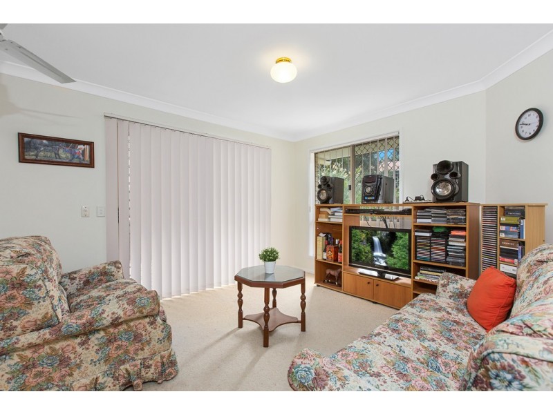 1 / 4 Parkland Place, Banora Point NSW 2486