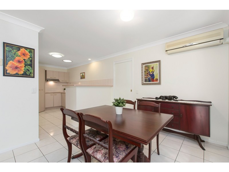 1 / 4 Parkland Place, Banora Point NSW 2486