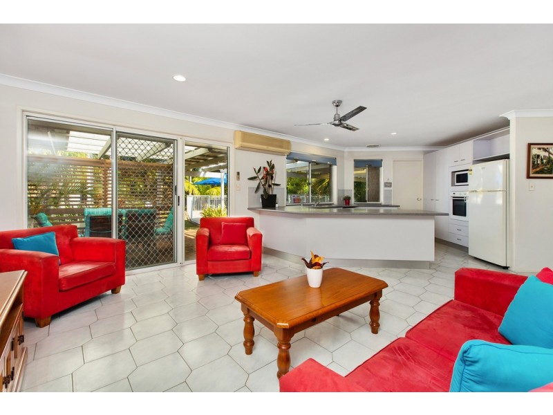 18 Peppermint Place, Banora Point NSW 2486