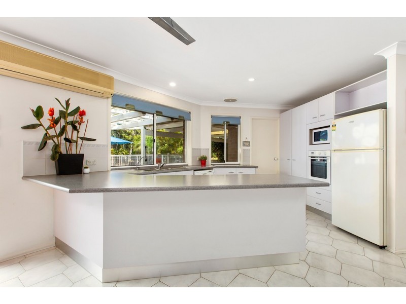 18 Peppermint Place, Banora Point NSW 2486