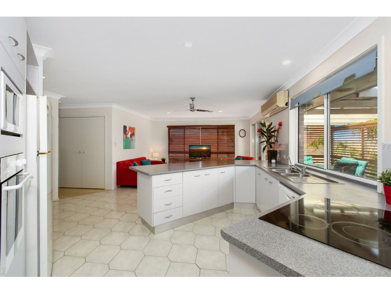 18 Peppermint Place, Banora Point NSW 2486