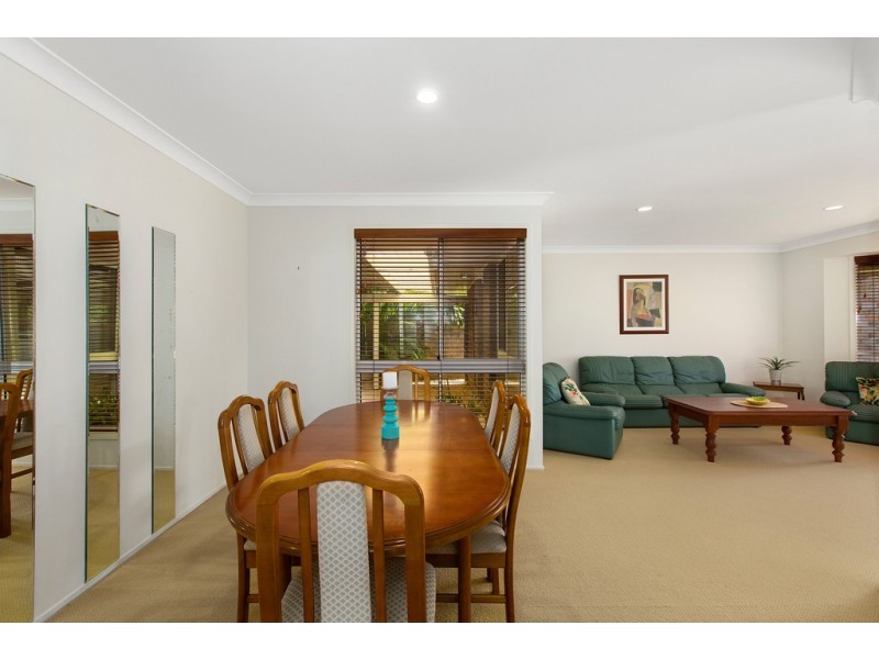 18 Peppermint Place, Banora Point NSW 2486