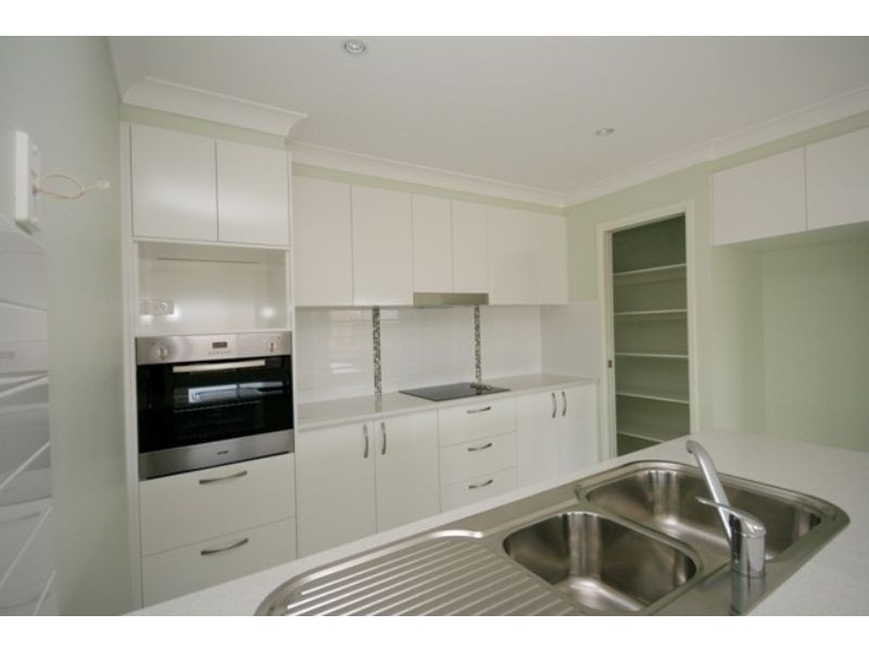 62 Lennox Cct, Pottsville NSW 2489