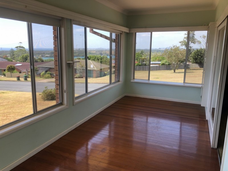 10 Seaview Road, Banora Point NSW 2486