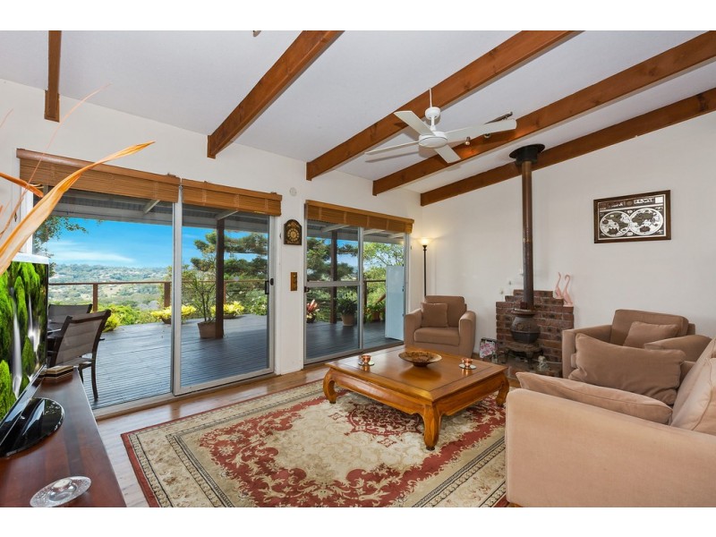 17 Broadwater Esplanade, Bilambil Heights NSW 2486