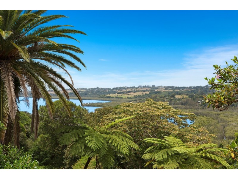 17 Broadwater Esplanade, Bilambil Heights NSW 2486