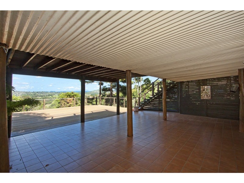 17 Broadwater Esplanade, Bilambil Heights NSW 2486