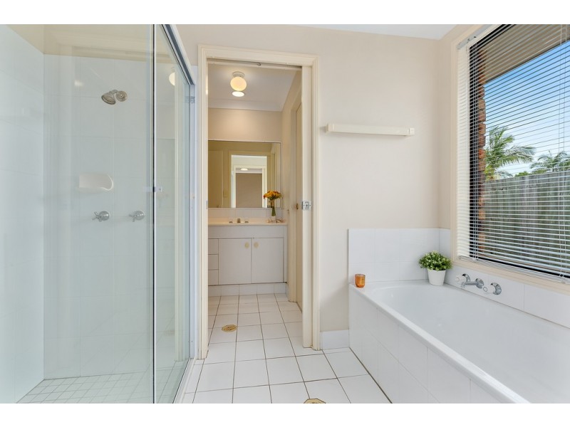 72 Ash Drive, Banora Point NSW 2486