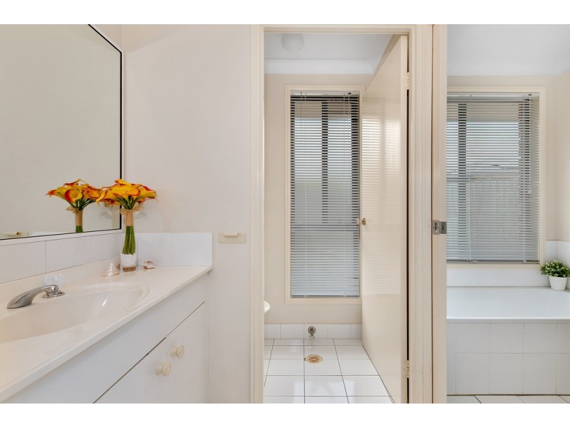 72 Ash Drive, Banora Point NSW 2486