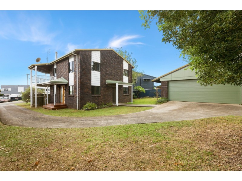 11 Yvonne Crescent, Bilambil Heights NSW 2486