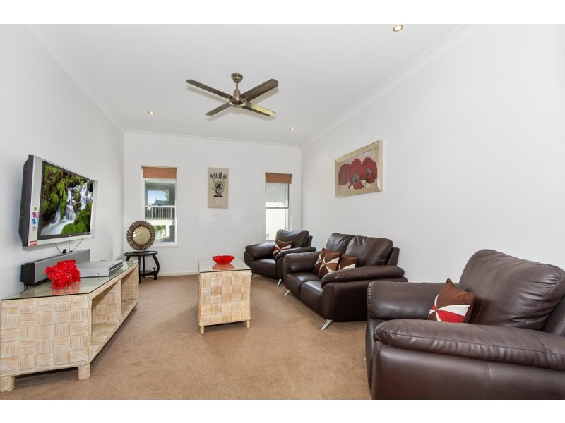 8 Westwood Street, Banora Point NSW 2486