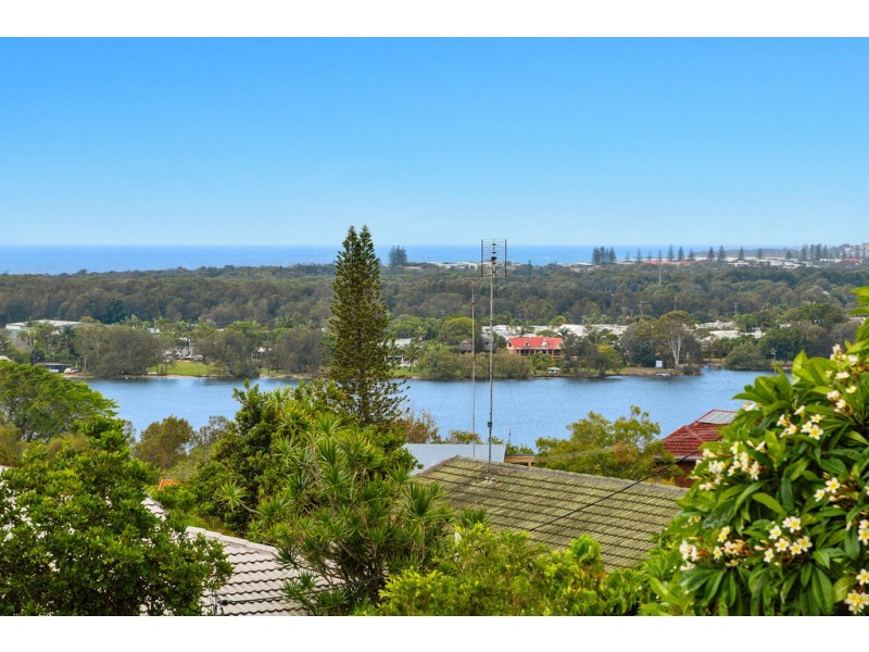 11 Pacific Drive, Banora Point NSW 2486