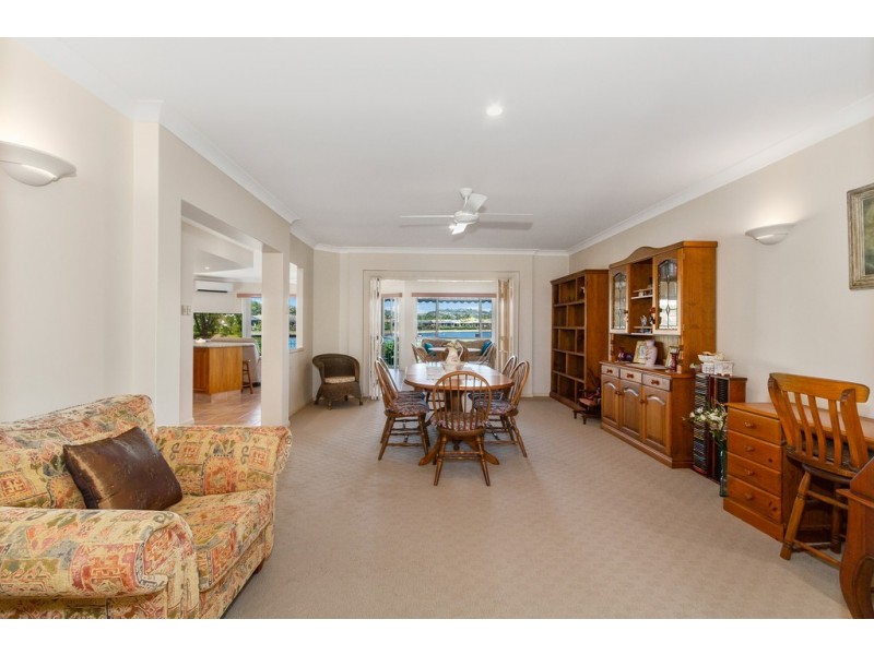 24 Kimberley Circuit, Banora Point NSW 2486