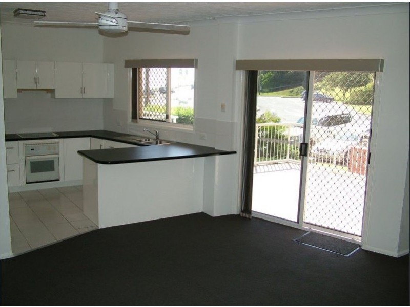 2/20 Marine Parade, Coolangatta QLD 4225