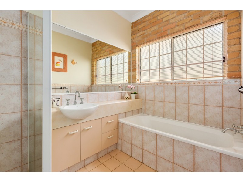 3 Cedar Ridge, Banora Point NSW 2486