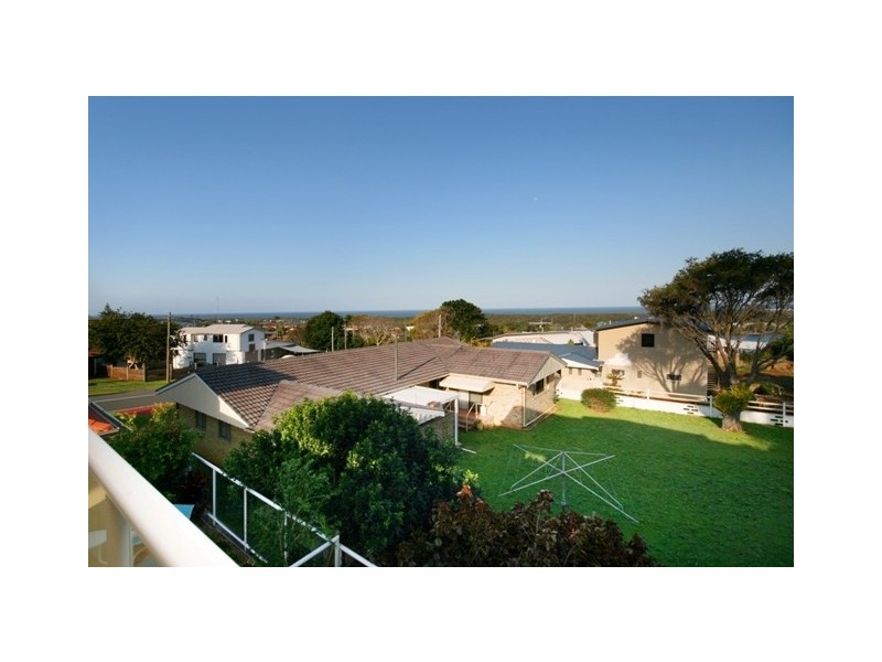 10A Peter St, Banora Point NSW 2486