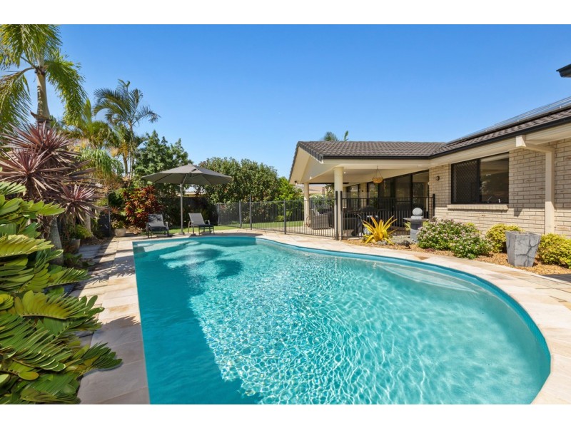 12 Magnolia Crescent, Banora Point NSW 2486