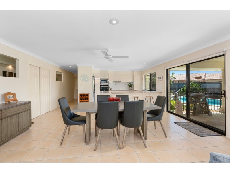 12 Magnolia Crescent, Banora Point NSW 2486